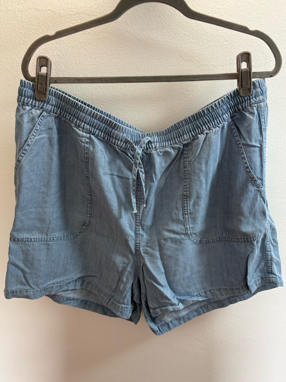 Quince Lightweight Tencel Denim Drawstring Shorts XL